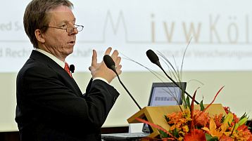 Prof. Dr. Rolf Arnold (Direktor ivwKöln) (Bild: ivwKöln / TH Köln / Gerhard Richter)