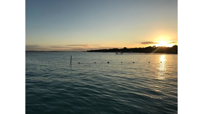 Ein Sonnuntergang am Strand in Mexiko